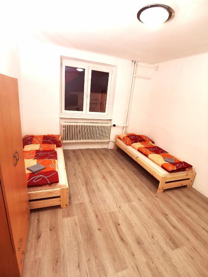 Diamond House Apartment Brezno Bagian luar foto